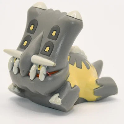 Figurine Pokemon Bastiodon Bollterus N°411 pose b finger puppet