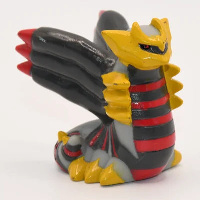 Figurine Pokemon Giratina N°487 pose originelle finger puppet