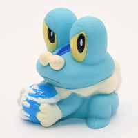 Figurine Pokemon Grenousse Froakie Froxy N°656 pose attaque finger puppet
