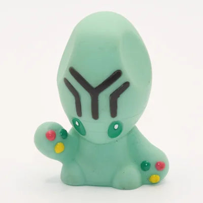 Figurine Pokemon Lewsor Elgyem N°605 finger puppet