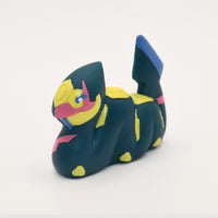 Seviper Shiny N°336 — Pokémon Kids Figurine Finger Puppet