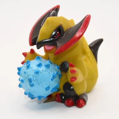 Figurine Pokemon Tranchodon Haxorus Maxax N°612 pose attaque finger puppet